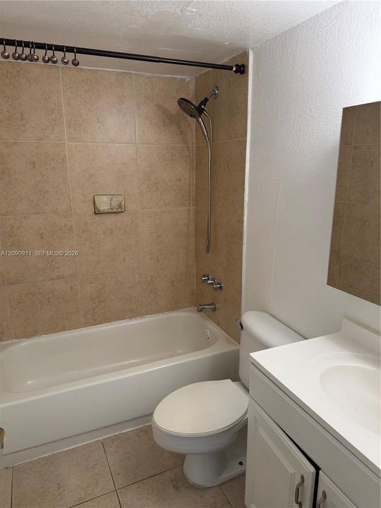 For Rent: $1,650 (1 beds, 1 baths, 673 Square Feet)