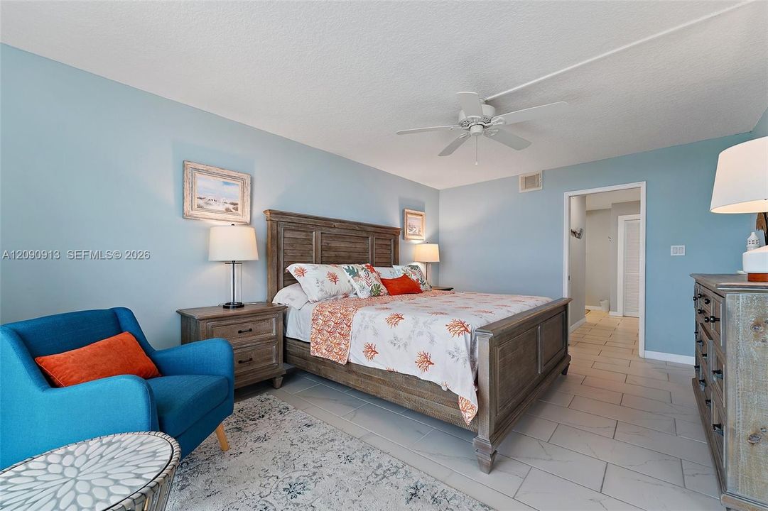 For Rent: $5,000 (2 beds, 2 baths, 1200 Square Feet)