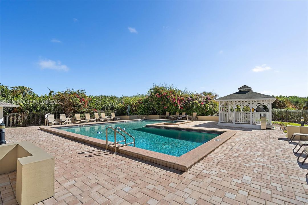For Rent: $5,000 (2 beds, 2 baths, 1200 Square Feet)