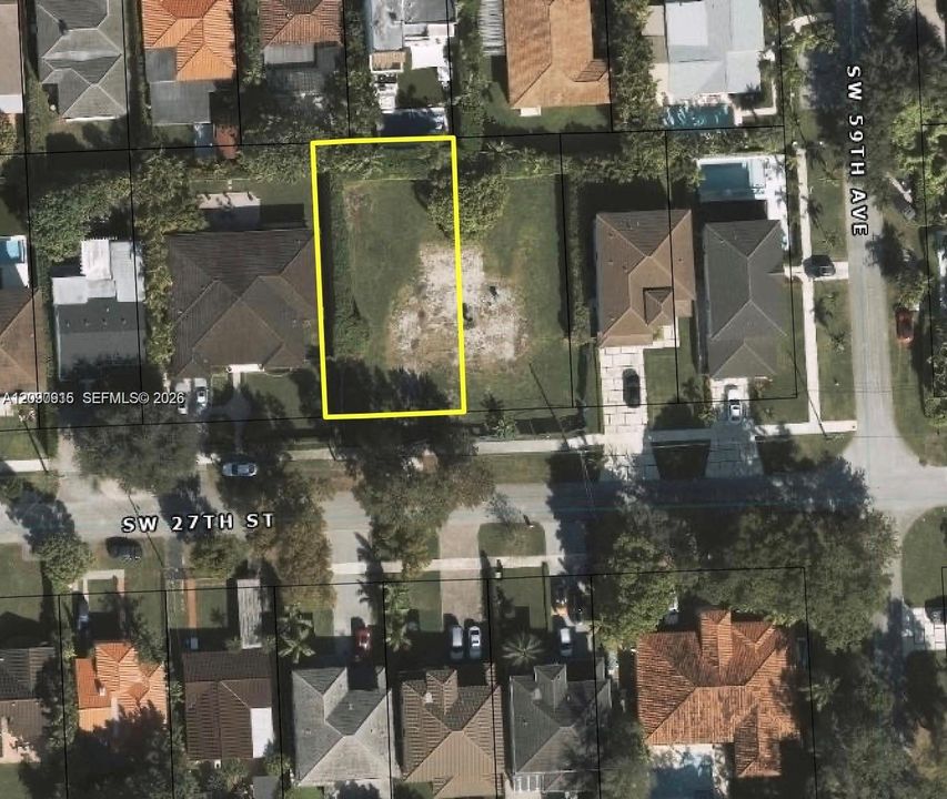 На продажу: $2,100,000 (0.25 acres)