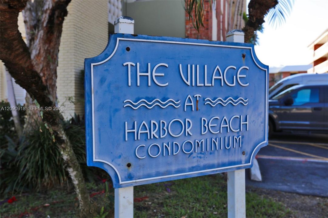 For Sale: $157,800 (1 beds, 1 baths, 685 Square Feet)