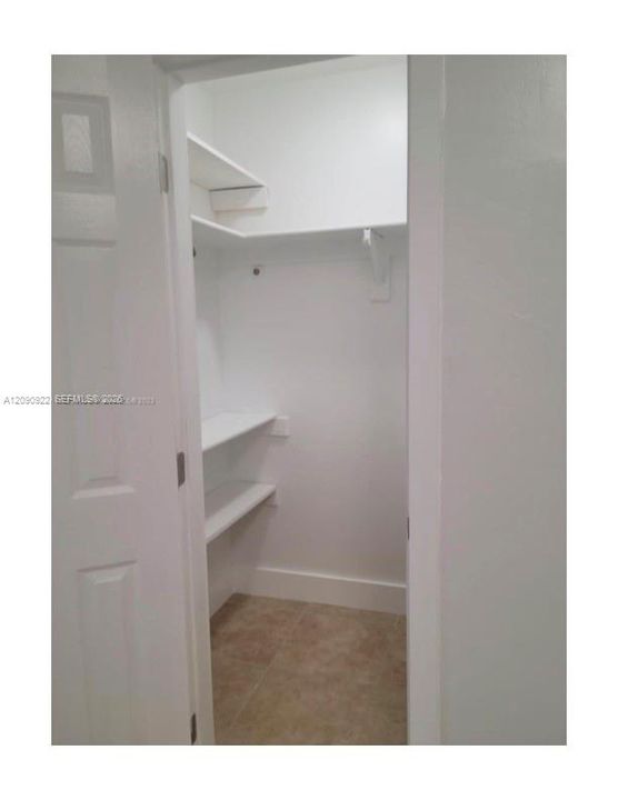 В аренду: $2,250 (2 спален, 2 ванн, 2264 Квадратных фут)