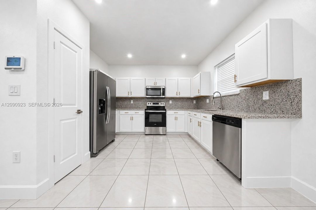 For Rent: $2,750 (3 beds, 2 baths, 1488 Square Feet)