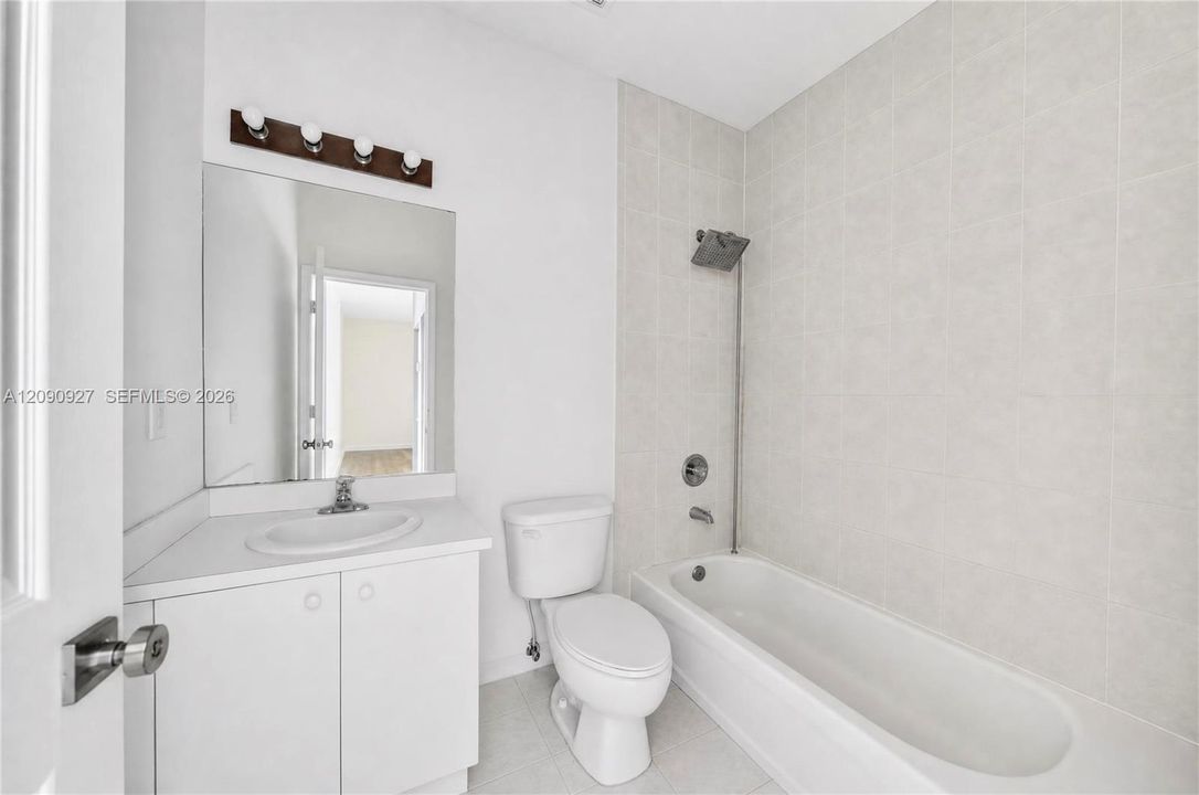 En Venta: $259,000 (3 camas, 2 baños, 1194 Pies cuadrados)