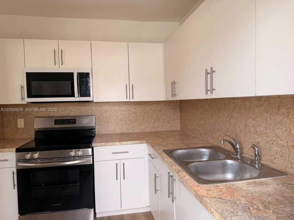 For Sale: $625,000 (0 beds, 0 baths, 1764 Square Feet)