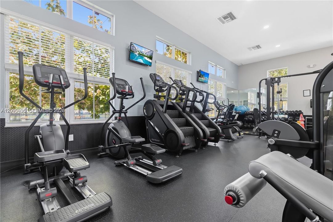 For Sale: $350,000 (3 beds, 2 baths, 1523 Square Feet)