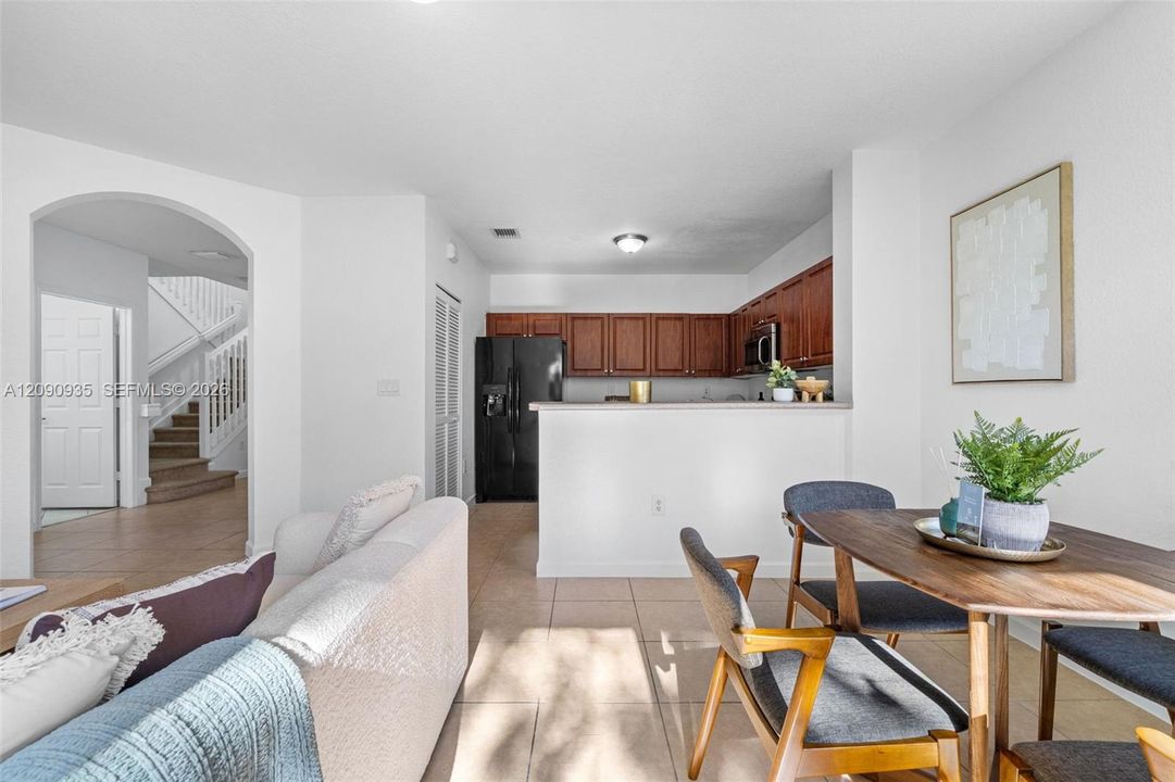 En Venta: $350,000 (3 camas, 2 baños, 1523 Pies cuadrados)