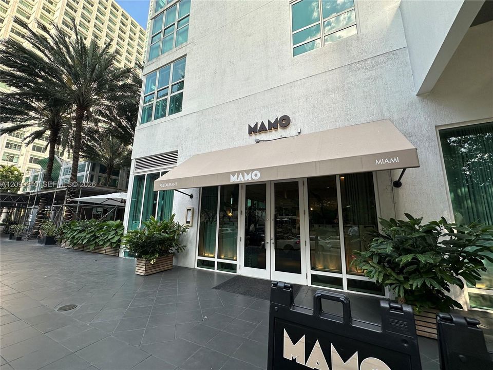 For Rent: $3,000 (1 beds, 1 baths, 639 Square Feet)