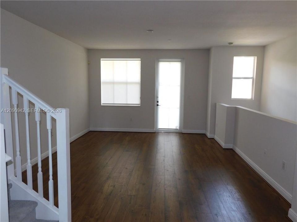 For Rent: $3,485 (2 beds, 2 baths, 1679 Square Feet)