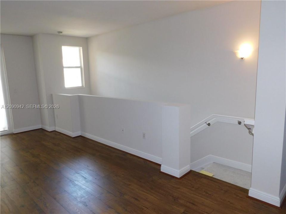 For Rent: $3,485 (2 beds, 2 baths, 1679 Square Feet)