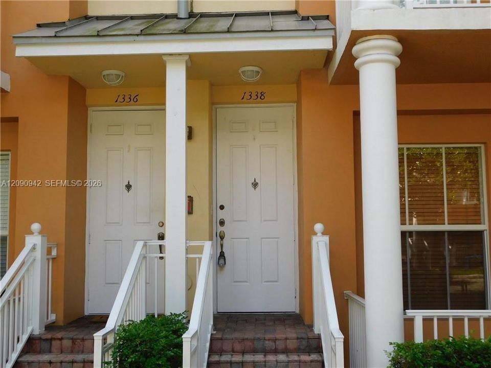 For Rent: $3,485 (2 beds, 2 baths, 1679 Square Feet)