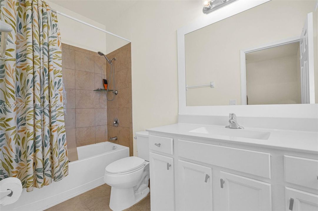 For Sale: $465,000 (2 beds, 2 baths, 1441 Square Feet)