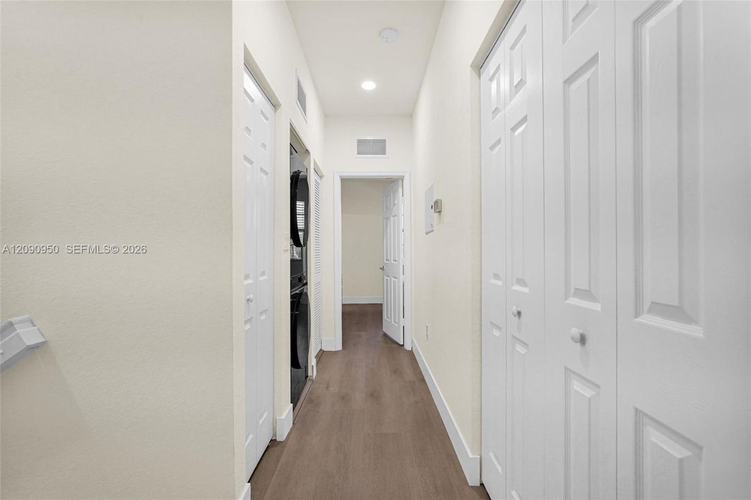 For Sale: $465,000 (2 beds, 2 baths, 1441 Square Feet)