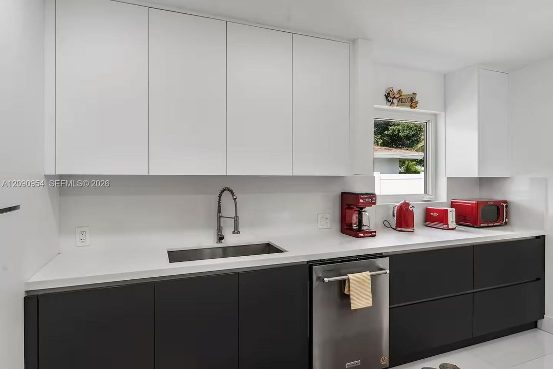 En Renta: $7,500 (4 camas, 3 baños, 1933 Pies cuadrados)
