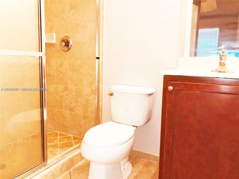 For Sale: $279,900 (3 beds, 2 baths, 1325 Square Feet)
