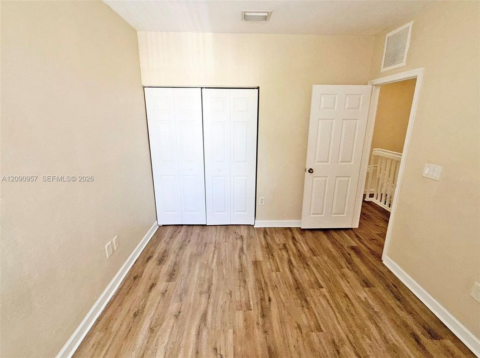 For Sale: $279,900 (3 beds, 2 baths, 1325 Square Feet)