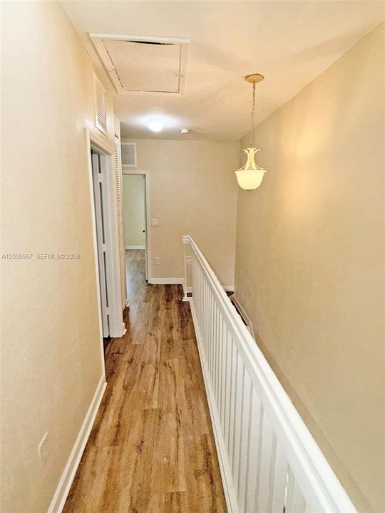 For Sale: $279,900 (3 beds, 2 baths, 1325 Square Feet)