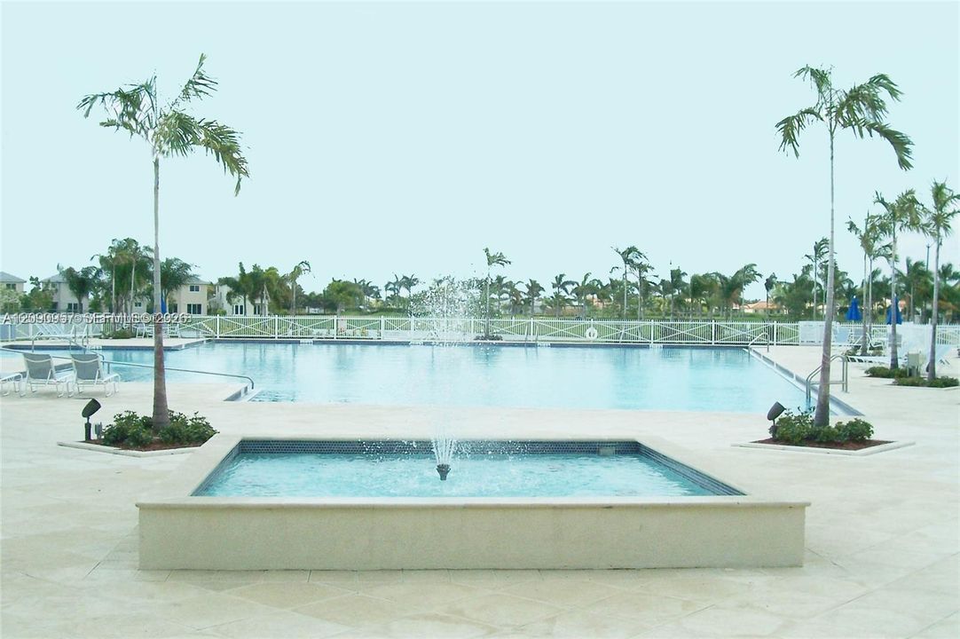 For Sale: $279,900 (3 beds, 2 baths, 1325 Square Feet)