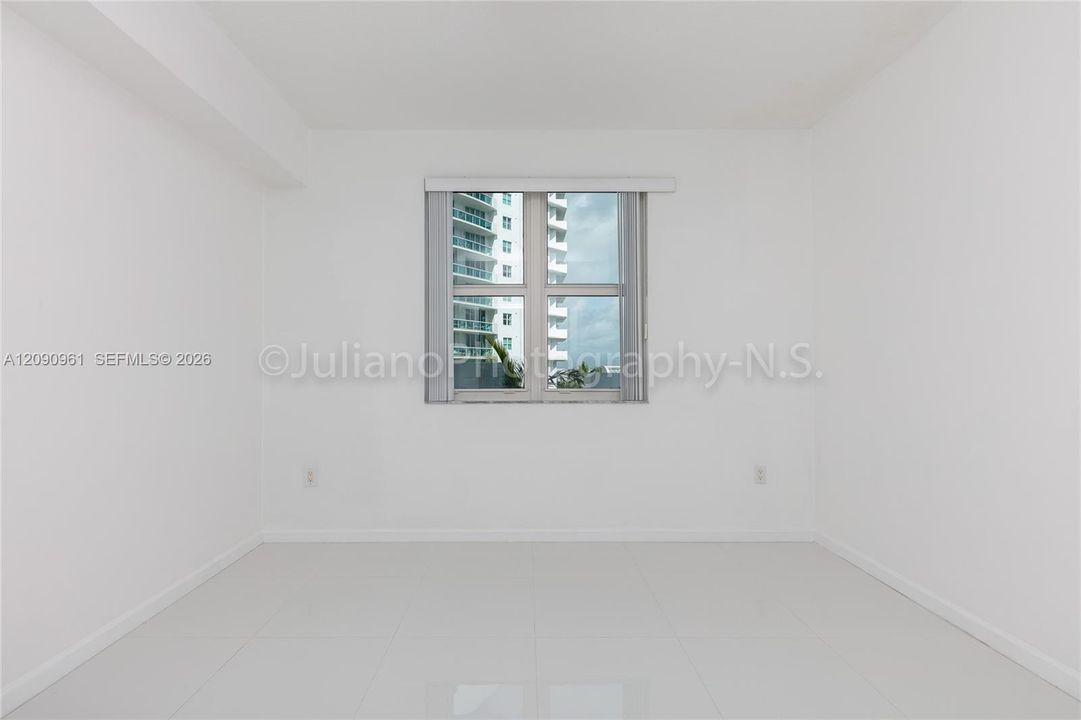 For Sale: $515,000 (2 beds, 2 baths, 1251 Square Feet)
