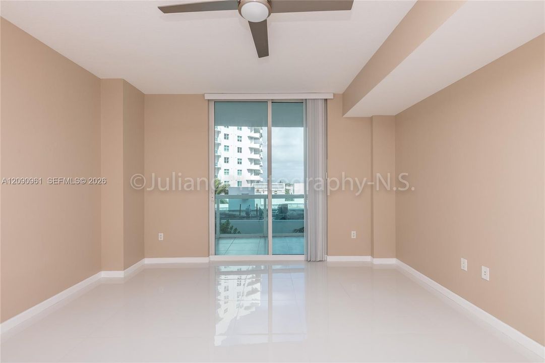 For Sale: $515,000 (2 beds, 2 baths, 1251 Square Feet)