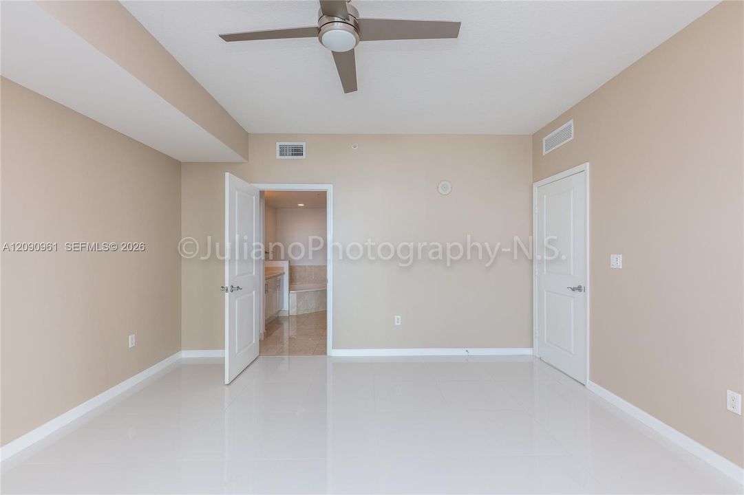 For Sale: $515,000 (2 beds, 2 baths, 1251 Square Feet)