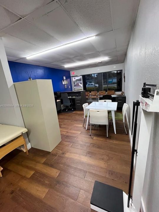В аренду: $1,525 (0 спален, 0 ванн, 0 Квадратных фут)