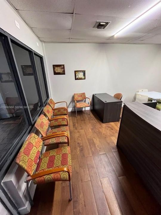 В аренду: $1,525 (0 спален, 0 ванн, 0 Квадратных фут)