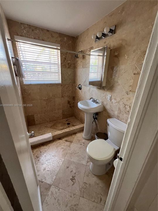 For Rent: $2,250 (12 beds, 12 baths, 820 Square Feet)