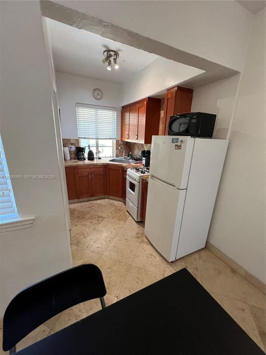 For Rent: $2,250 (12 beds, 12 baths, 820 Square Feet)