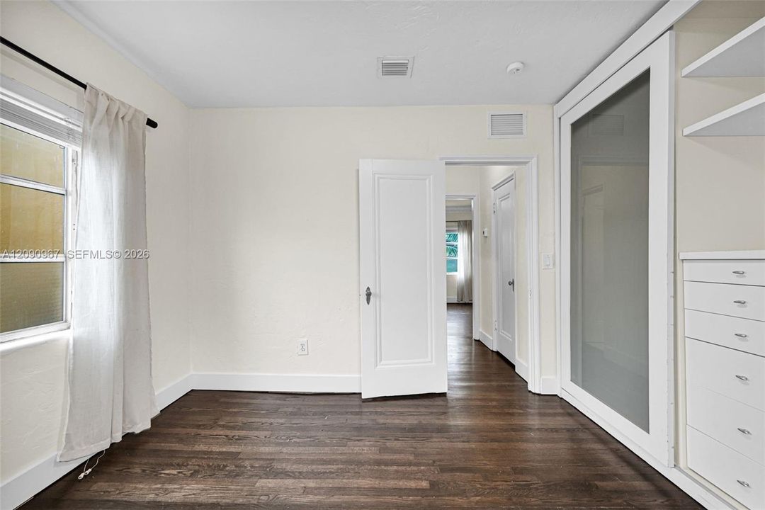 En Venta: $430,000 (2 camas, 2 baños, 1130 Pies cuadrados)