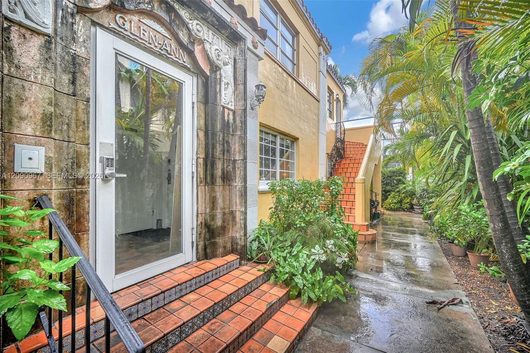 En Venta: $430,000 (2 camas, 2 baños, 1130 Pies cuadrados)