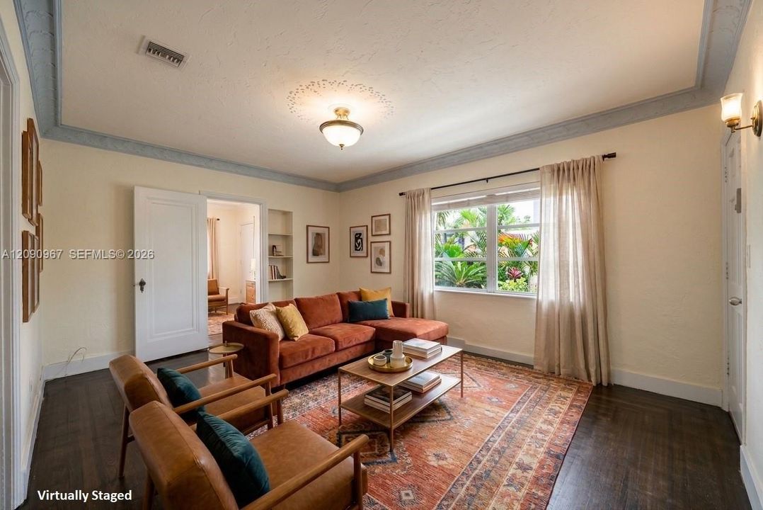 En Venta: $430,000 (2 camas, 2 baños, 1130 Pies cuadrados)