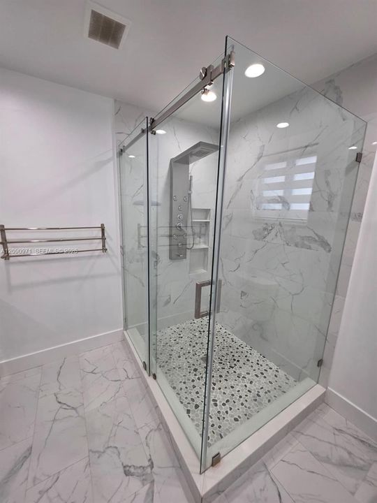 En Renta: $3,500 (4 camas, 4 baños, 2332 Pies cuadrados)