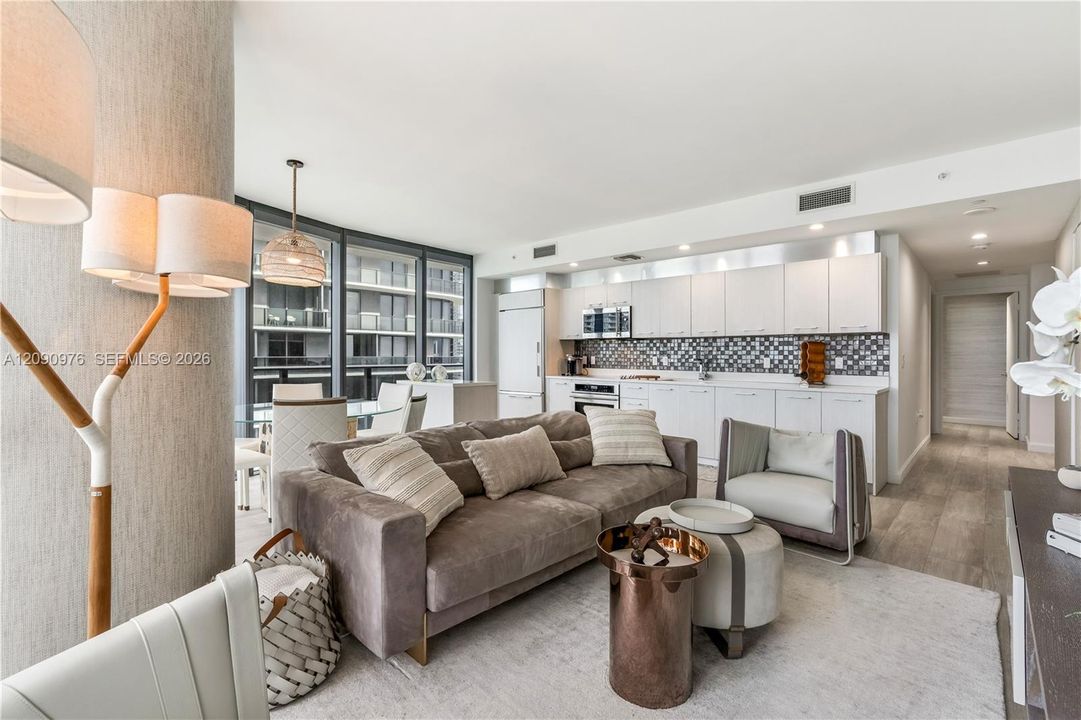 В аренду: $9,500 (3 спален, 3 ванн, 1290 Квадратных фут)