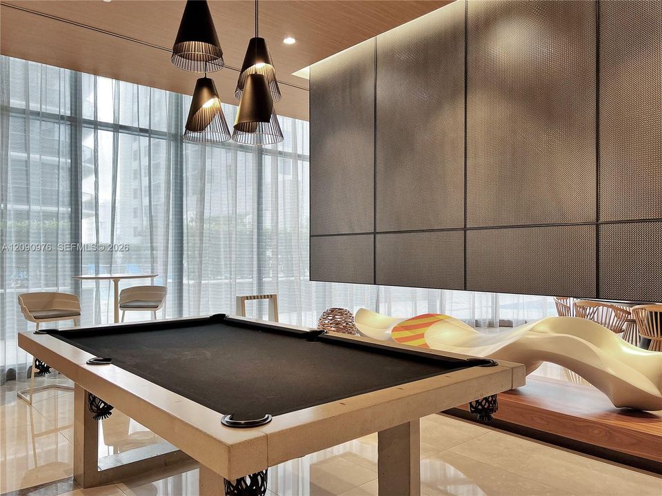 В аренду: $9,500 (3 спален, 3 ванн, 1290 Квадратных фут)