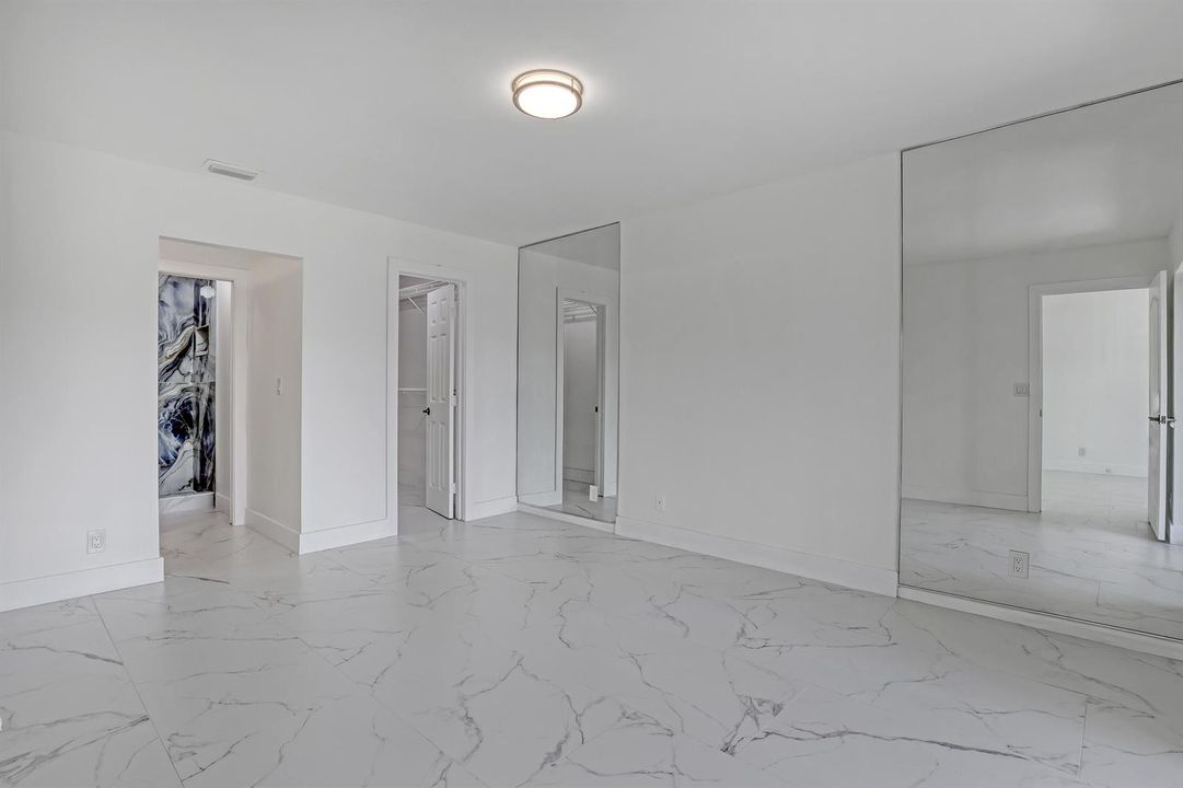 Spacious primary suite