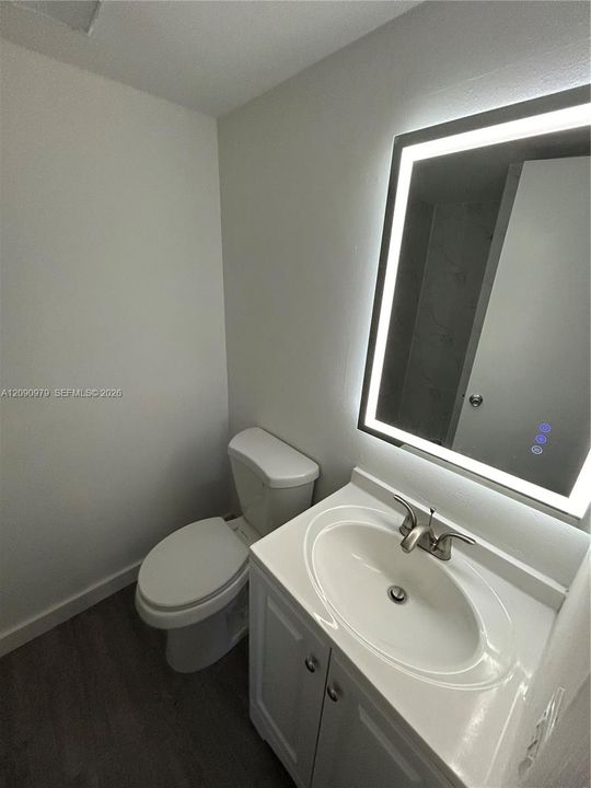 В аренду: $2,300 (2 спален, 2 ванн, 782 Квадратных фут)