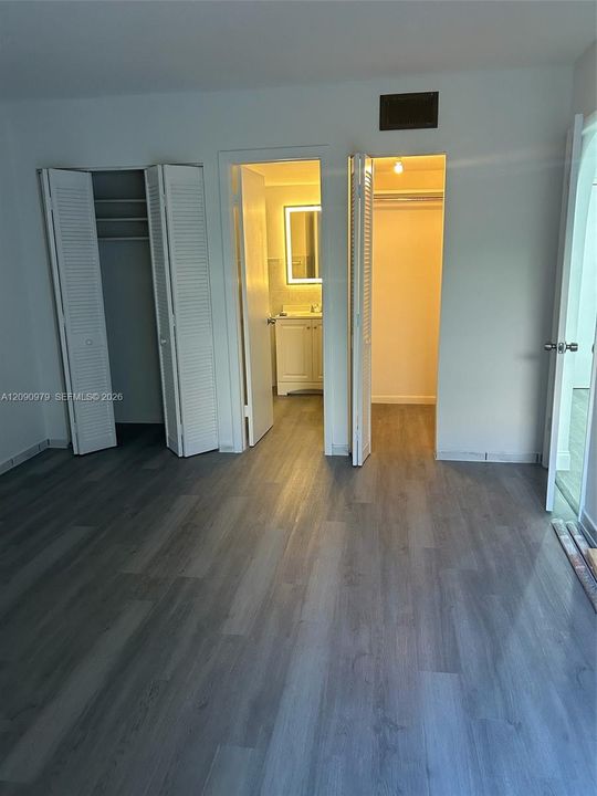 В аренду: $2,300 (2 спален, 2 ванн, 782 Квадратных фут)