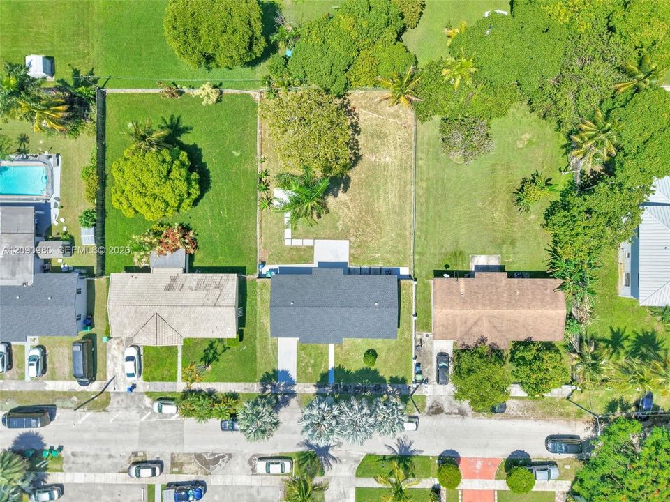 En Venta: $689,000 (4 camas, 3 baños, 1144 Pies cuadrados)