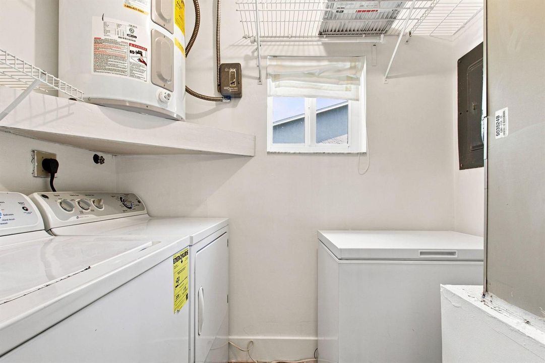 19-web-or-mls-3130-n-72nd-terrace