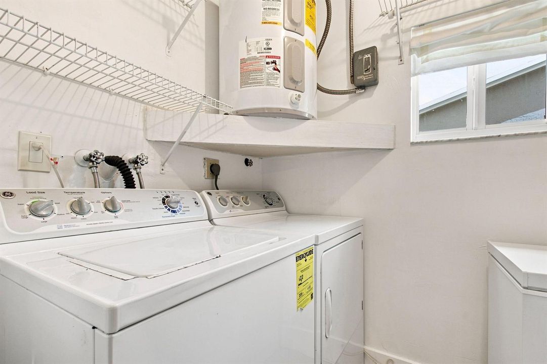 20-web-or-mls-3130-n-72nd-terrace