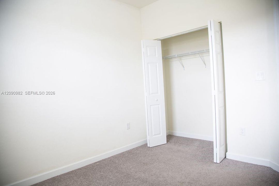 В аренду: $2,600 (3 спален, 2 ванн, 1659 Квадратных фут)