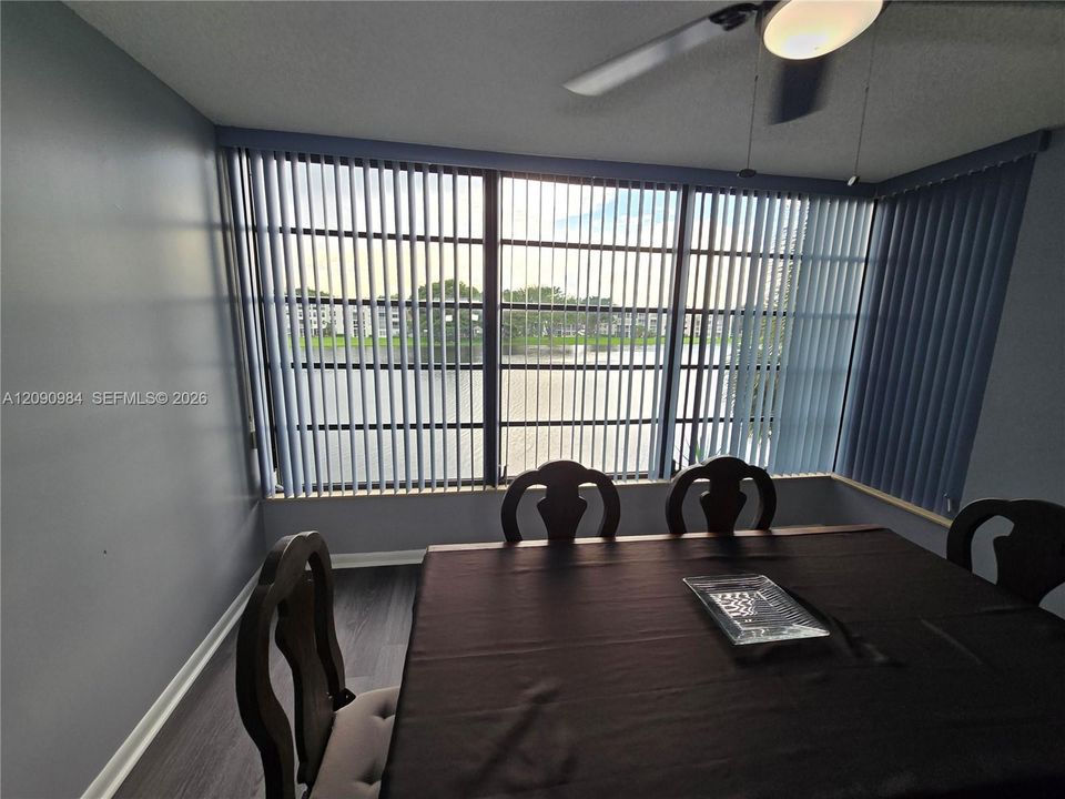 For Rent: $2,600 (2 beds, 2 baths, 1385 Square Feet)