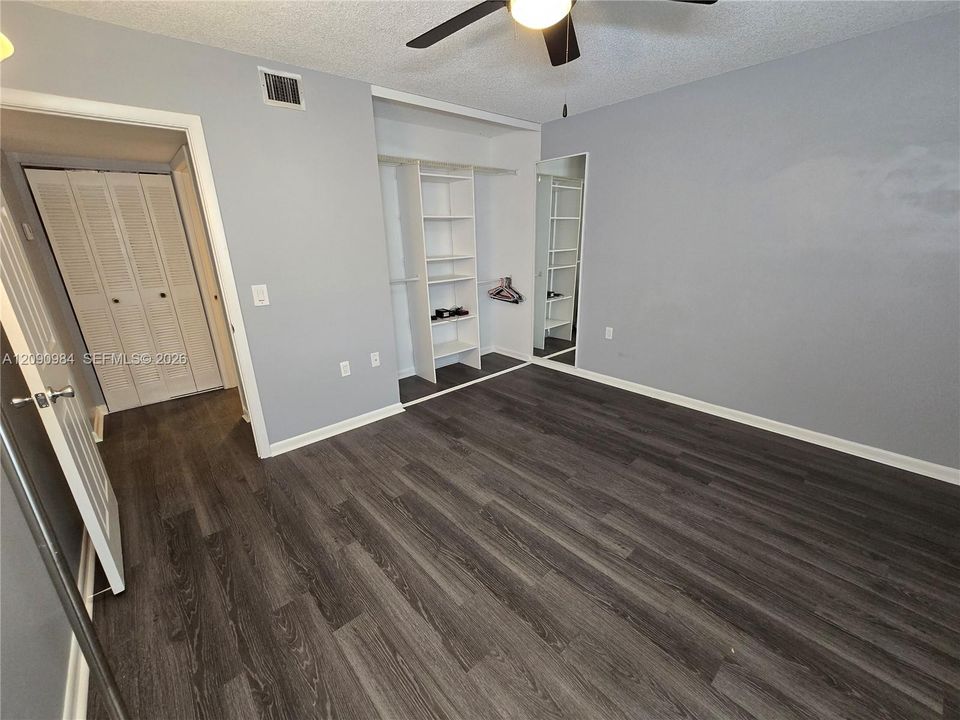 For Rent: $2,600 (2 beds, 2 baths, 1385 Square Feet)