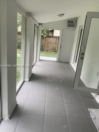 For Rent: $3,650 (3 beds, 2 baths, 941 Square Feet)