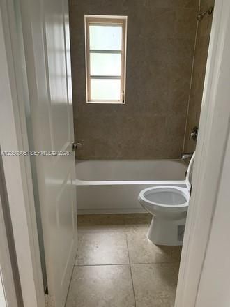 For Rent: $3,650 (3 beds, 2 baths, 941 Square Feet)