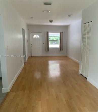 For Rent: $3,650 (3 beds, 2 baths, 941 Square Feet)