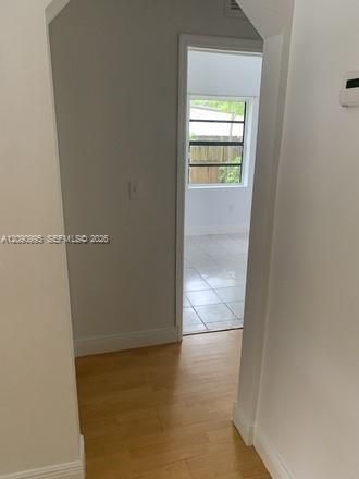 For Rent: $3,650 (3 beds, 2 baths, 941 Square Feet)