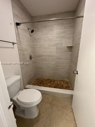 For Rent: $3,650 (3 beds, 2 baths, 941 Square Feet)