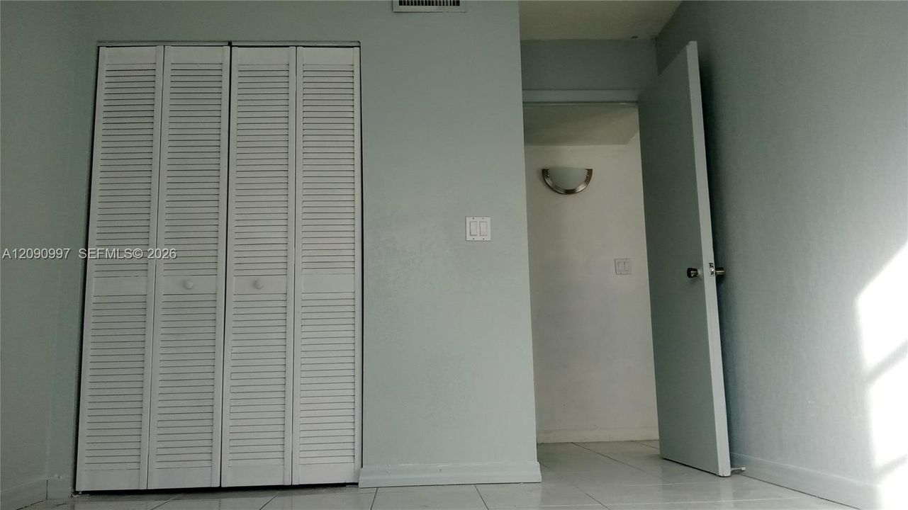 В аренду: $2,200 (2 спален, 2 ванн, 846 Квадратных фут)